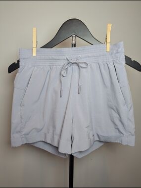 Lululemon Women’s Size 4 Spring Break Away 3" Shorts Berry Mist